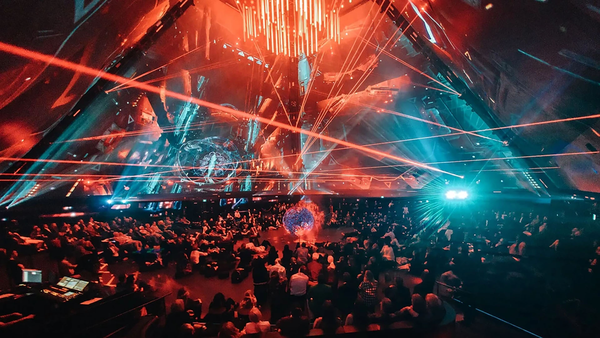 nDisplay-opstelling voor het renderen van content over meerdere schermen, LED-volumes of projecties.