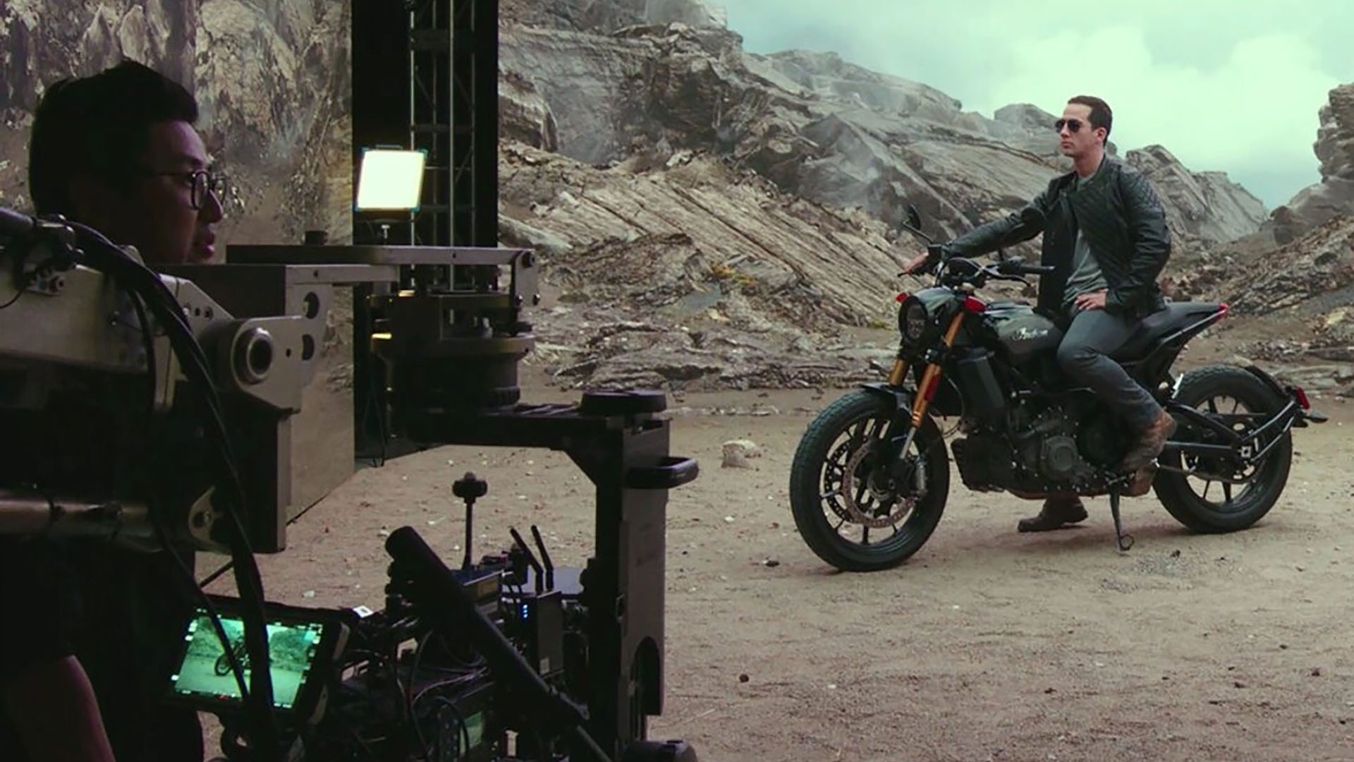 Een virtuele camera bediend via een iPad of motion-capture systeem voor real-world cameragevoel.