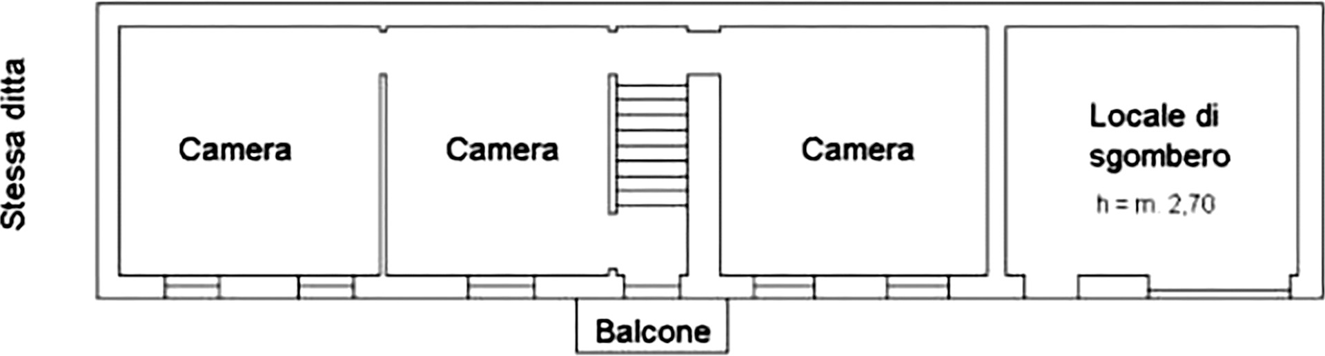 Een strakke SketchUp-tekening van de gevel van een Italiaanse boerderij. De afbeelding toont het uitgewerkte wit-grijze 3D-model met gedetailleerde kettingmaten (maatvoering in centimeters) langs de buitengevel, die exact de afstanden tussen de ramen en deuren weergeven als resultaat van een 3D-scan.