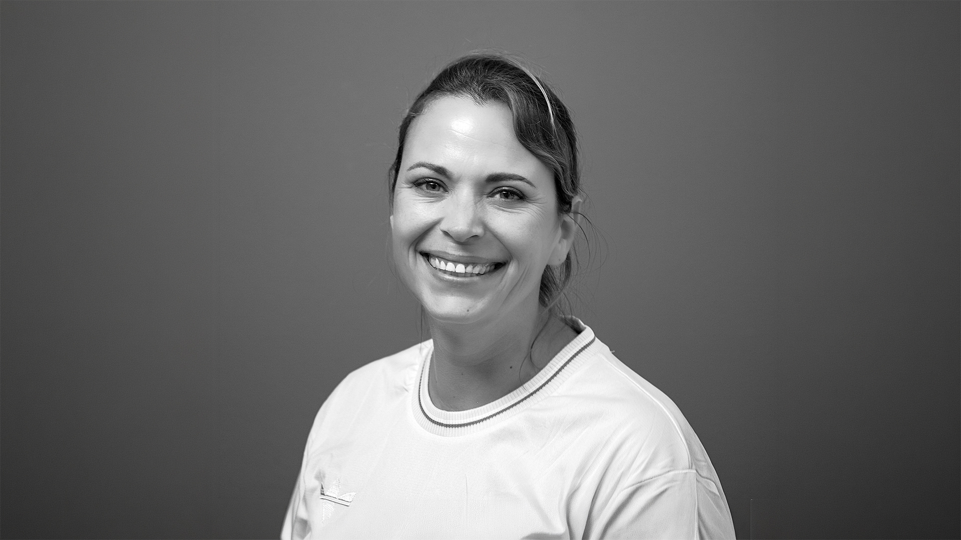 Portret van Davinia, medewerker Sales Administratie.