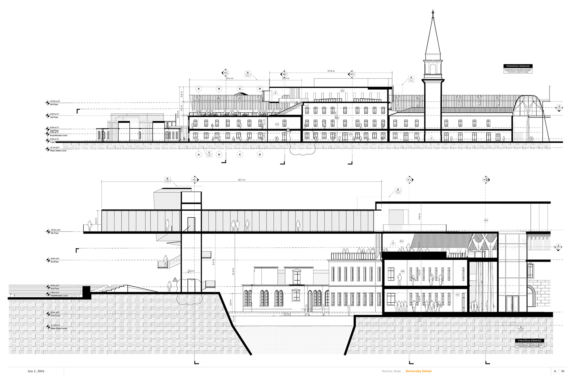 Een gedetailleerde, technische 2D-doorsnedetekening van een uitgestrekt universiteitsgebouw met een toren, opgemaakt in SketchUp LayOut. De tekening toont stramienlijnen, hoogtemaatvoeringen en een heldere weergave van de interne structuur en gevels.